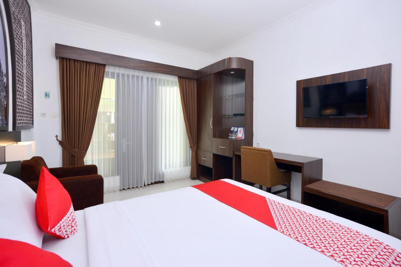 The Edwin Syariah Hotel Ngabean Exterior photo