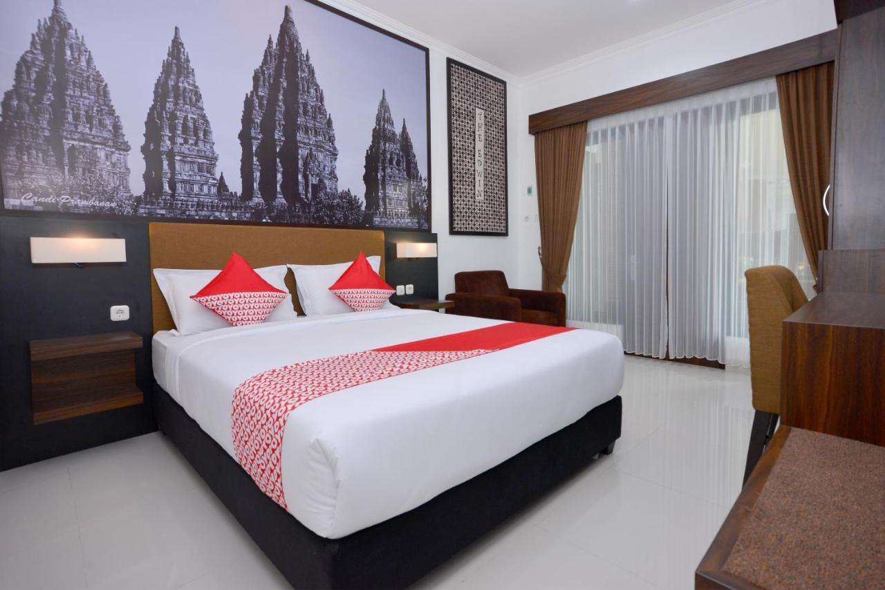 The Edwin Syariah Hotel Ngabean Exterior photo